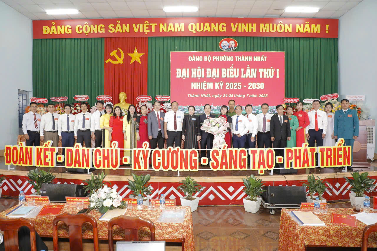 NHIỆM KỲ 2025 – 2030 PHƯỜNG THÀNH NHẤT TỈNH ĐẮK LẮK TẬP TRUNG XÂY DỰNG HỆ THỐNG CHÍNH TRỊ TINH GỌN, HIỆU LỰC, HIỆU QUẢ; PHÁT HUY SỨC MẠNH ĐẠI ĐOÀN KẾT TOÀN DÂN; HUY ĐỘNG, KHAI THÁC VÀ SỬ DỤNG HIỆU QUẢ CÁC NGUỒN LỰC PHÁT TRIỂN KINH TẾ -  XÃ HỘI, ĐẢM BẢO QUỐC PHÒNG - AN NINH, ĐƯA PHƯỜNG THÀNH NHẤT PHÁT TRIỂN NHANH VÀ BỀN VỮNG
